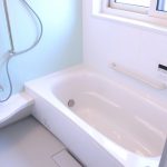 お風呂場の大掃除、ぬめりとカビを簡単に落とす方法とは？